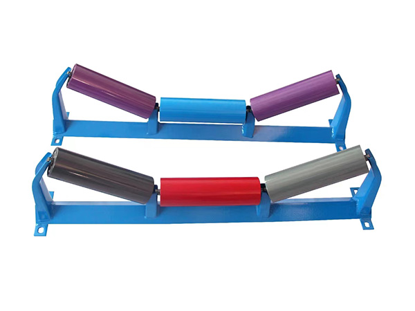 Triple Idler Roller(also called 3-idler trough idler)is the most widely used carrying idler for belt conveyors,consisting of one central horizontal roller and two side rollers to form a stable trough structure for bulk material handling. Ke